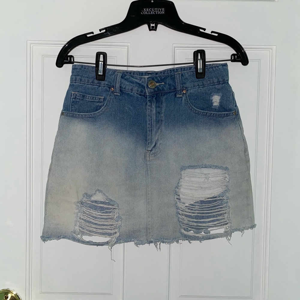F21 DENIM SKIRT : SIZE 25